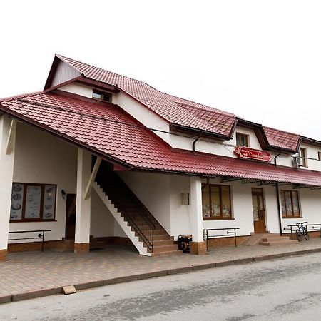 Gostyniy Dvir Synevir Hotel Синевир Екстериор снимка