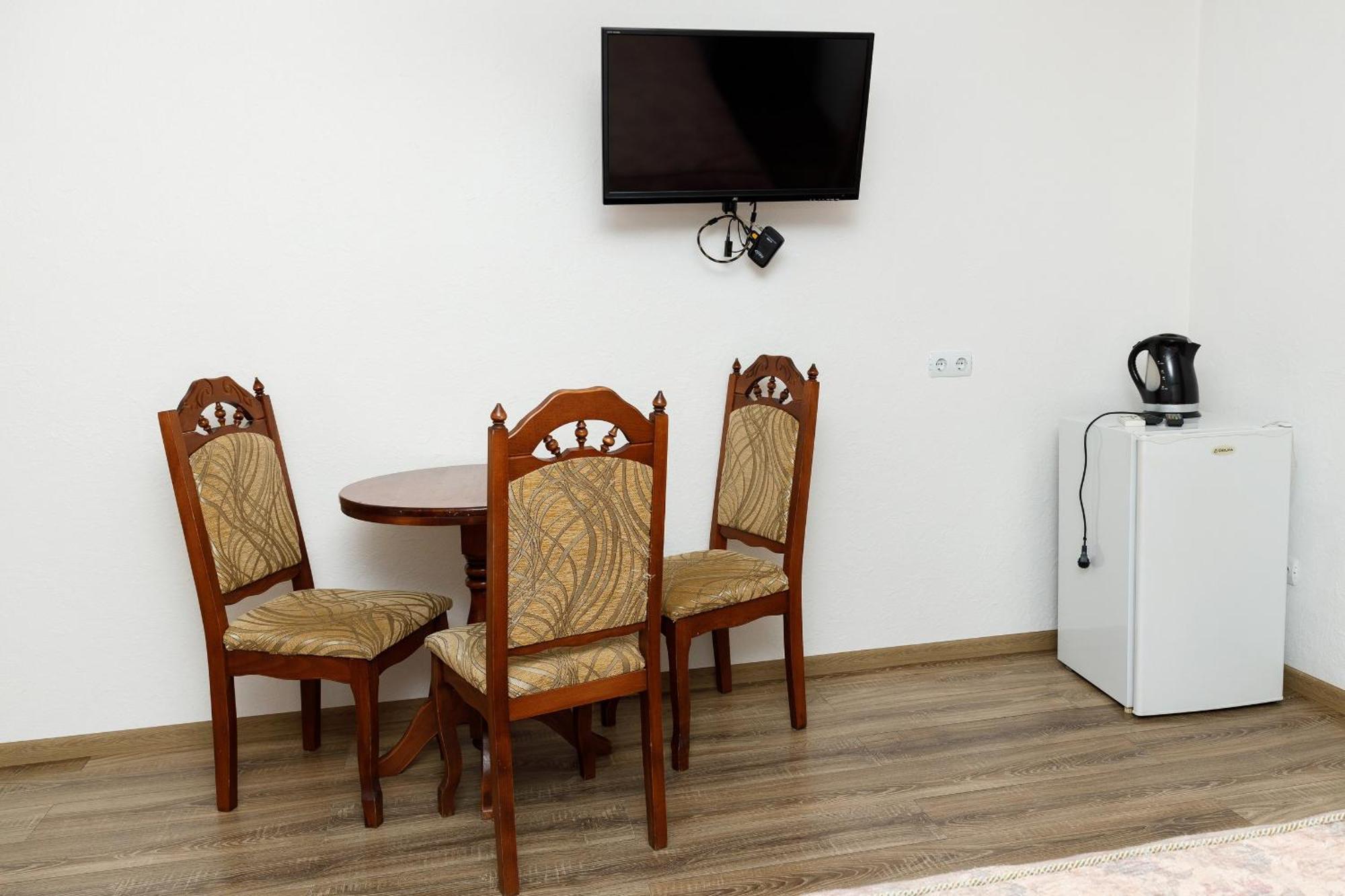 Gostyniy Dvir Synevir Hotel Синевир Екстериор снимка
