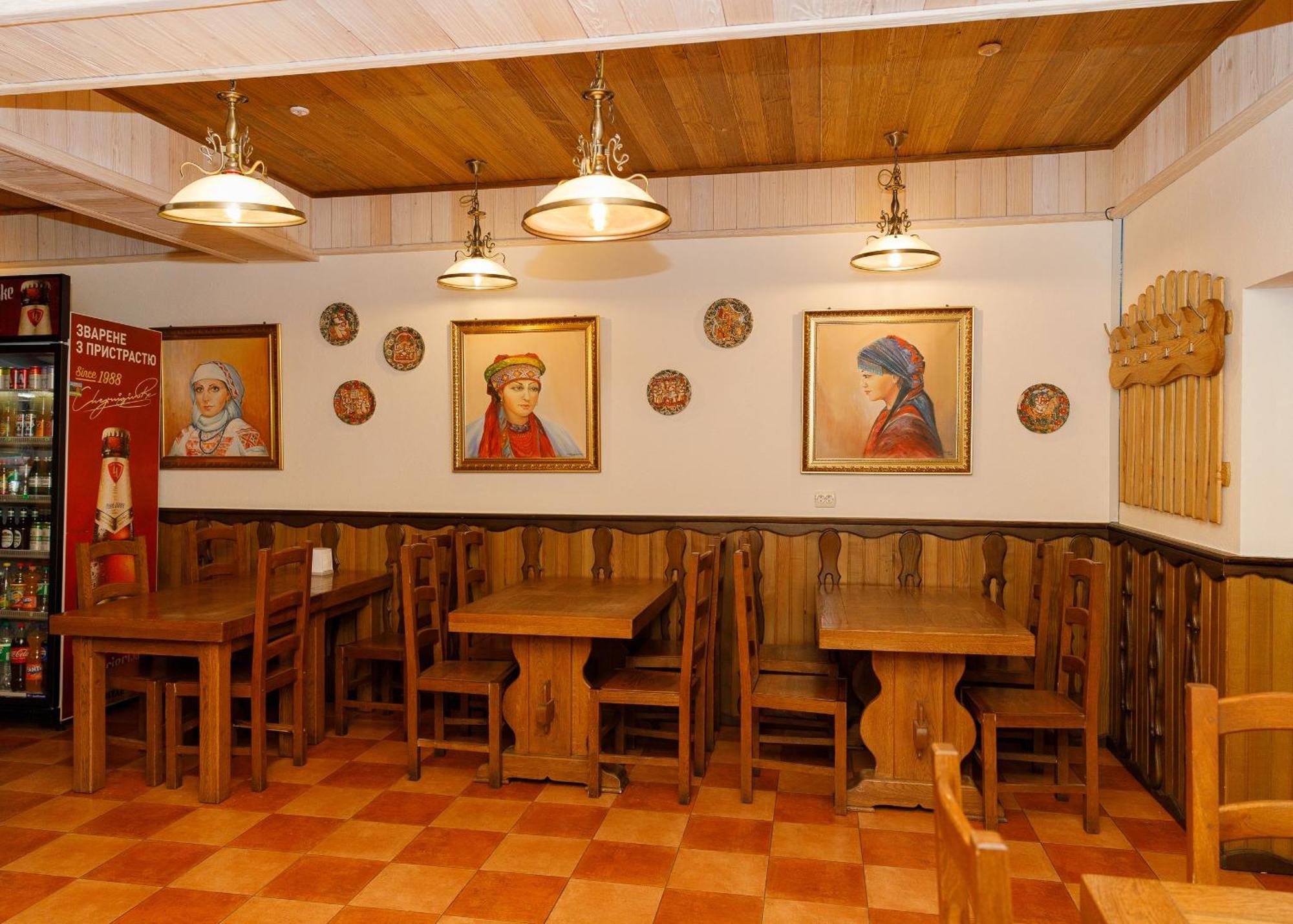 Gostyniy Dvir Synevir Hotel Синевир Екстериор снимка